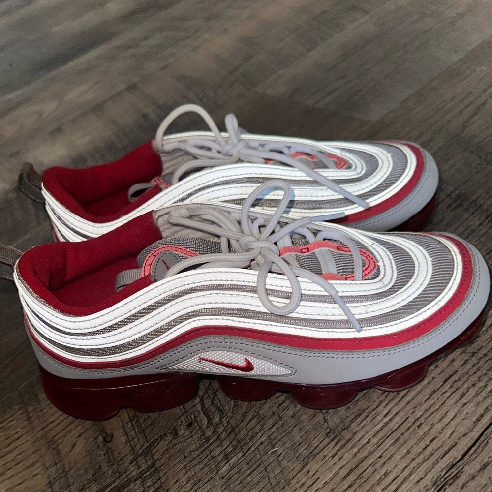 Air Max - Picture 2 of 5